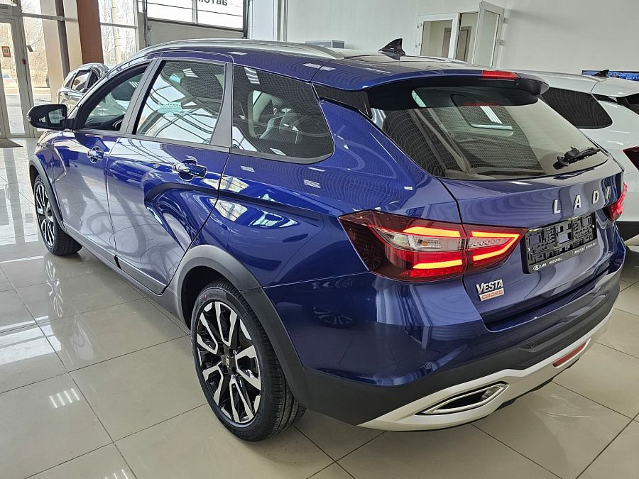 Lada (Ваз) Vesta SW Cross 1.8 CVT (122 л.с.), 2026 Lada (Ваз) Vesta SW Cross 1.8 CVT (122 л.с.), 2026