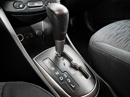 Hyundai Solaris 1.4 AT (107 л.с.), 2015