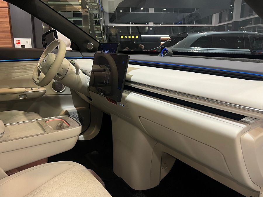 Exeed Exlantix ET 1.5hyb AT (469 л.с.) 4WD, 2025