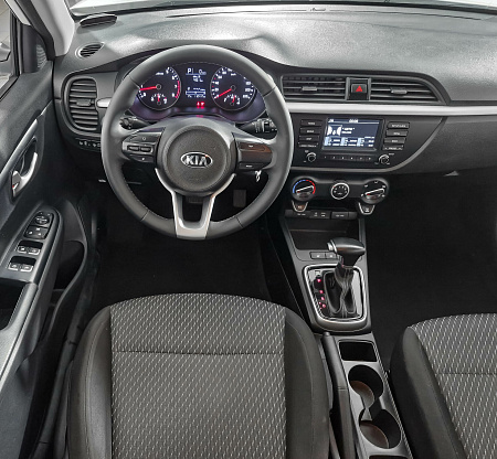 Kia Rio X-Line 1.4 AT (100 л.с.), 2018 — купить в Нижнем Новгороде