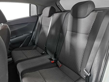 Kia Rio X-Line 1.4 AT (100 л.с.), 2018 — купить в Нижнем Новгороде