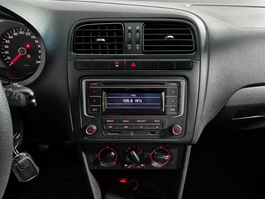 Volkswagen Polo 1.6 MT (105 л.с.), 2012 Volkswagen Polo 1.6 MT (105 л.с.), 2012