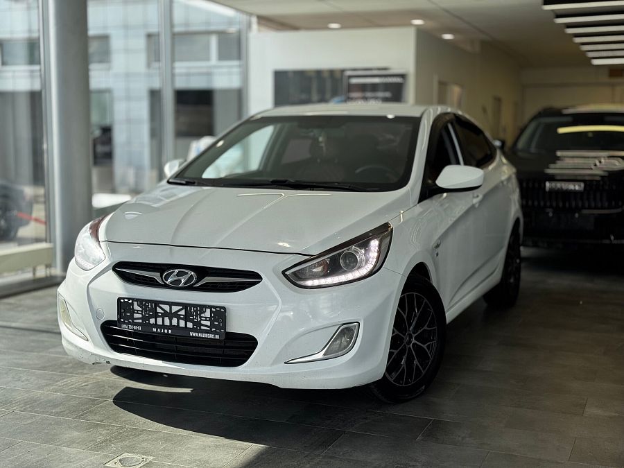 Hyundai Solaris 1.6 AT (123 л.с.), 2013 Hyundai Solaris 1.6 AT (123 л.с.), 2013