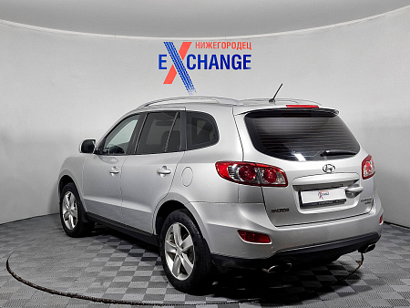 Hyundai Santa Fe 2.4 AT (174 л.с.) 4WD, 2011 — купить в Нижнем Новгороде