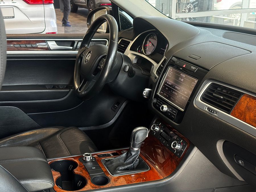 Volkswagen Touareg 3.6 AT (249 л.с.) 4WD, 2013
