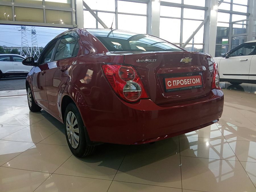 Chevrolet Aveo 1.6 MT (115 л.с.), 2015