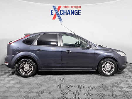 Ford Focus 1.6 AT (100 л.с.), 2010