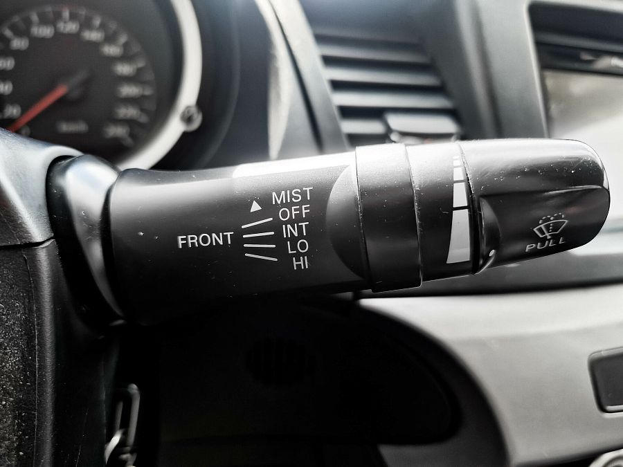 Mitsubishi Lancer 1.5 AT (109 л.с.), 2010