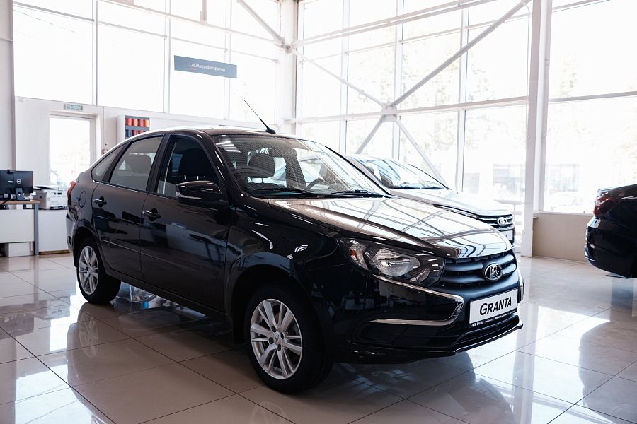 Lada (Ваз) Granta 1.6 MT (90 л.с.), 2026 Lada (Ваз) Granta 1.6 MT (90 л.с.), 2026