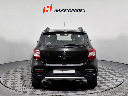 Renault Sandero Stepway 1.6 AT (102 л.с.), 2017 Renault Sandero Stepway 1.6 AT (102 л.с.), 2017 — купить в Нижнем Новгороде