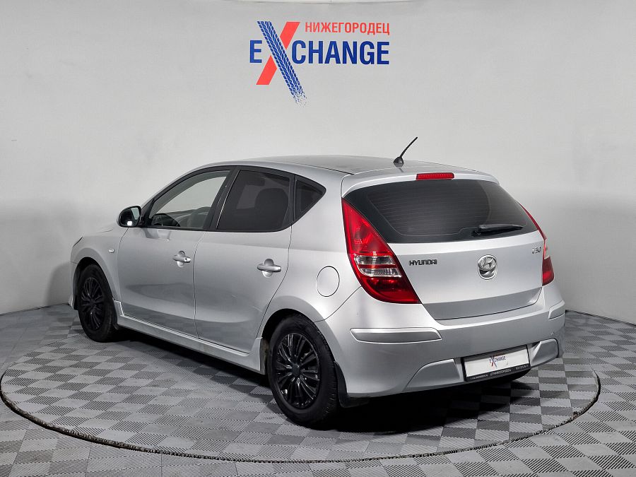 Hyundai i30 1.6 AT (126 л.с.), 2010 Hyundai i30 1.6 AT (126 л.с.), 2010