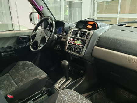 Mitsubishi Pajero iO 1.6 AT (102 л.с.) 4WD, 1999 — купить в Нижнем Новгороде
