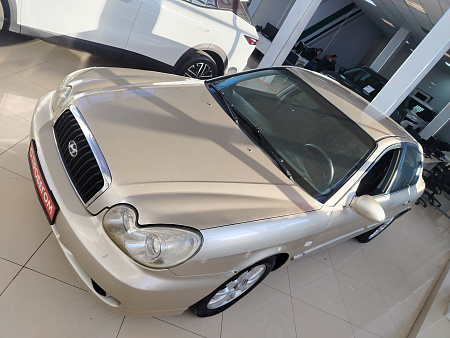 Hyundai Sonata 2.0 MT (131 л.с.), 2004 — купить в Нижнем Новгороде
