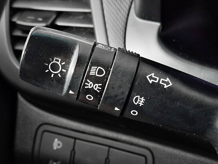 Hyundai Solaris 1.4 AT (107 л.с.), 2015