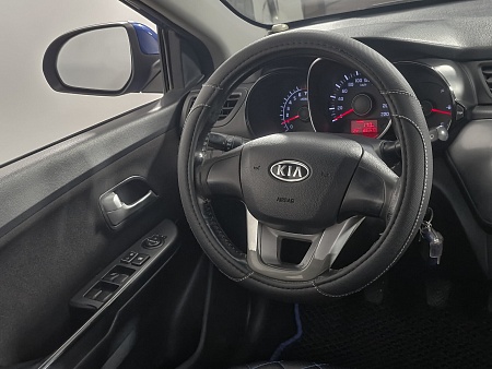 Kia Rio 5-speed 1.6 MT (123 л.с.), 2012 Kia Rio 5-speed 1.6 MT (123 л.с.), 2012