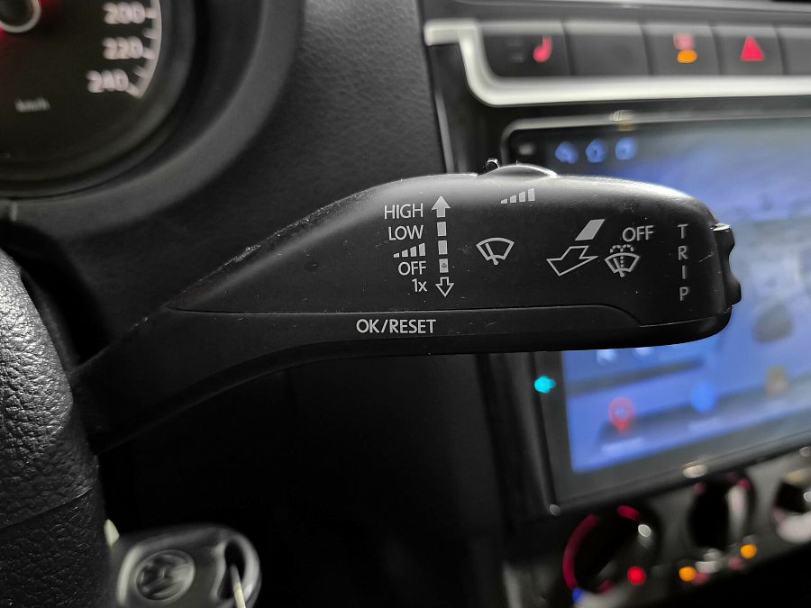 Volkswagen Polo 1.6 MT (105 л.с.), 2011