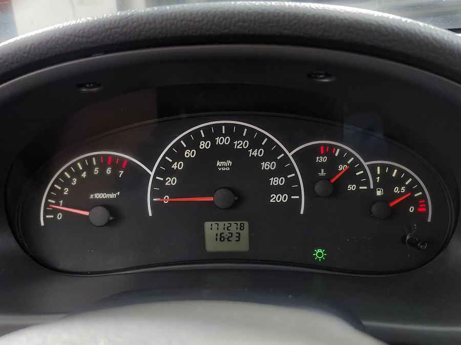 Lada (Ваз) Priora 1.6 MT (98 л.с.), 2010