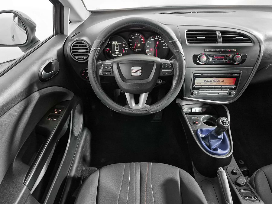 SEAT Leon 1.2 MT (105 л.с.), 2012