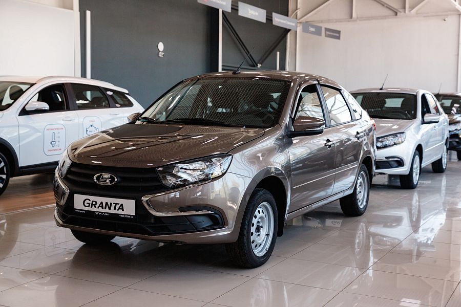 Lada (Ваз) Granta 1.6 MT (90 л.с.), 2026