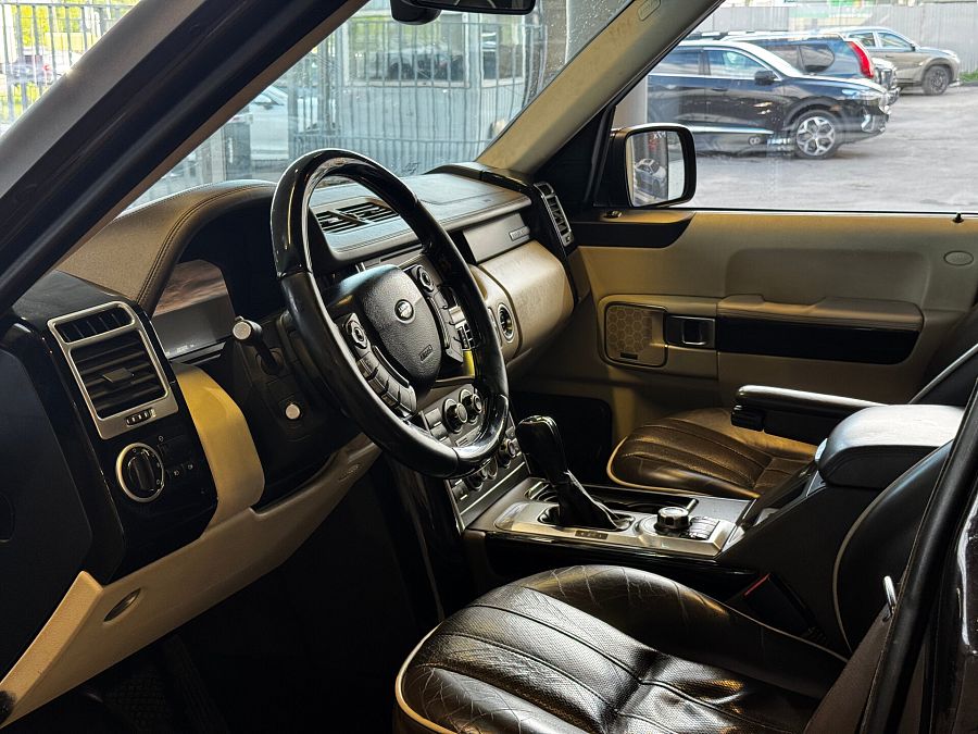 Land Rover Range Rover 3.6d AT (272 л.с.) 4WD, 2010 Land Rover Range Rover 3.6d AT (272 л.с.) 4WD, 2010