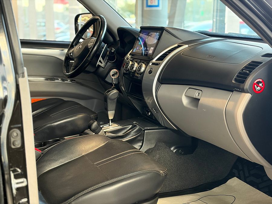 Mitsubishi Pajero Sport 3.0 AT (220 л.с.) 4WD, 2011 Mitsubishi Pajero Sport 3.0 AT (220 л.с.) 4WD, 2011