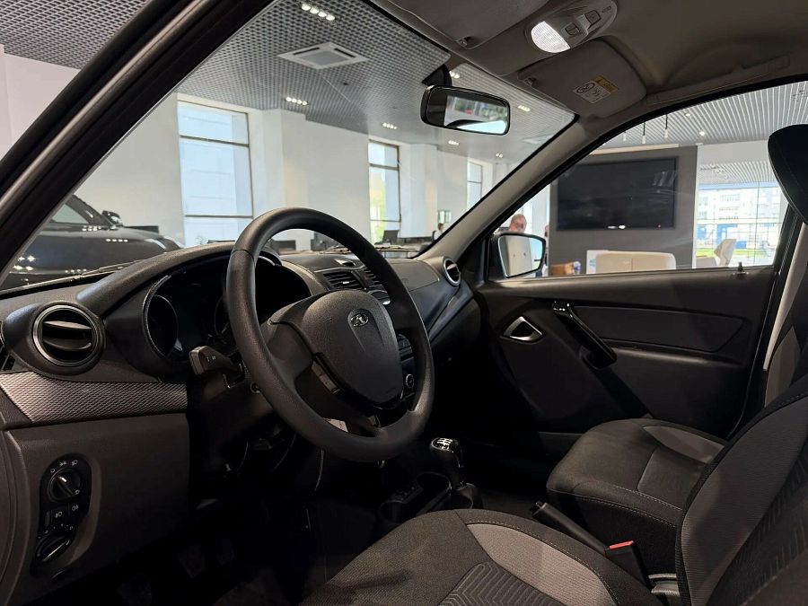 Lada (Ваз) Granta 1.6 MT (106 л.с.), 2026 Lada (Ваз) Granta 1.6 MT (106 л.с.), 2026
