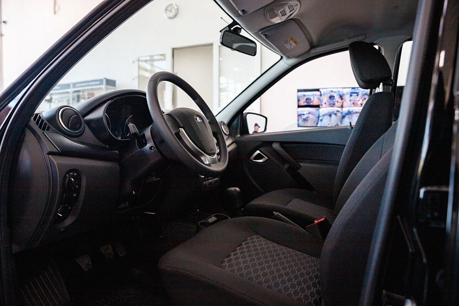 Lada (Ваз) Granta 1.6 MT (90 л.с.), 2026 Lada (Ваз) Granta 1.6 MT (90 л.с.), 2026