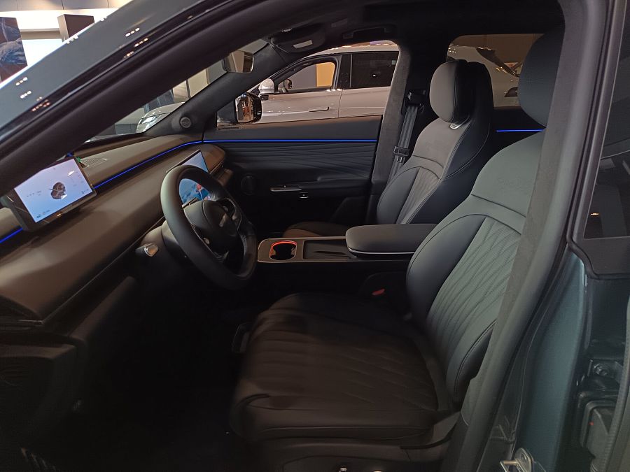 Exeed Exlantix ET 1.5hyb AT (469 л.с.) 4WD, 2026
