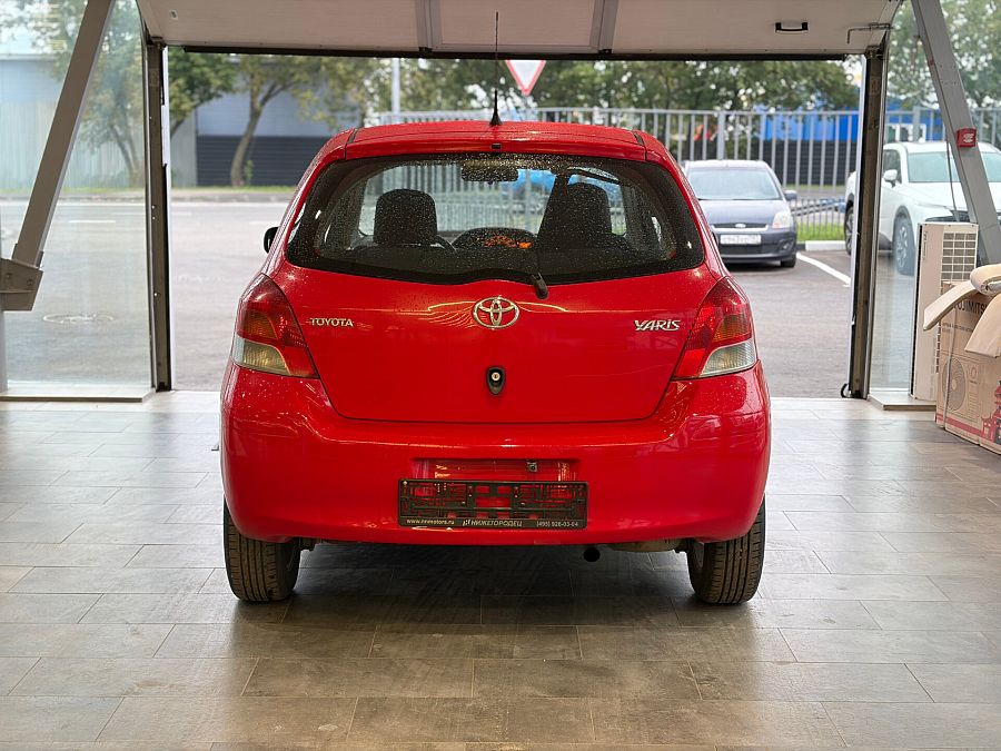 Toyota Yaris 1.5 AT (106 л.с.), 2009