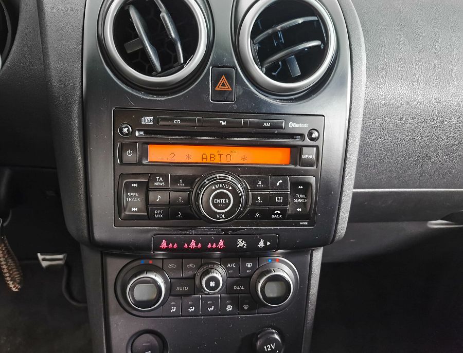 Nissan Qashqai 1.6 MT (114 л.с.), 2008