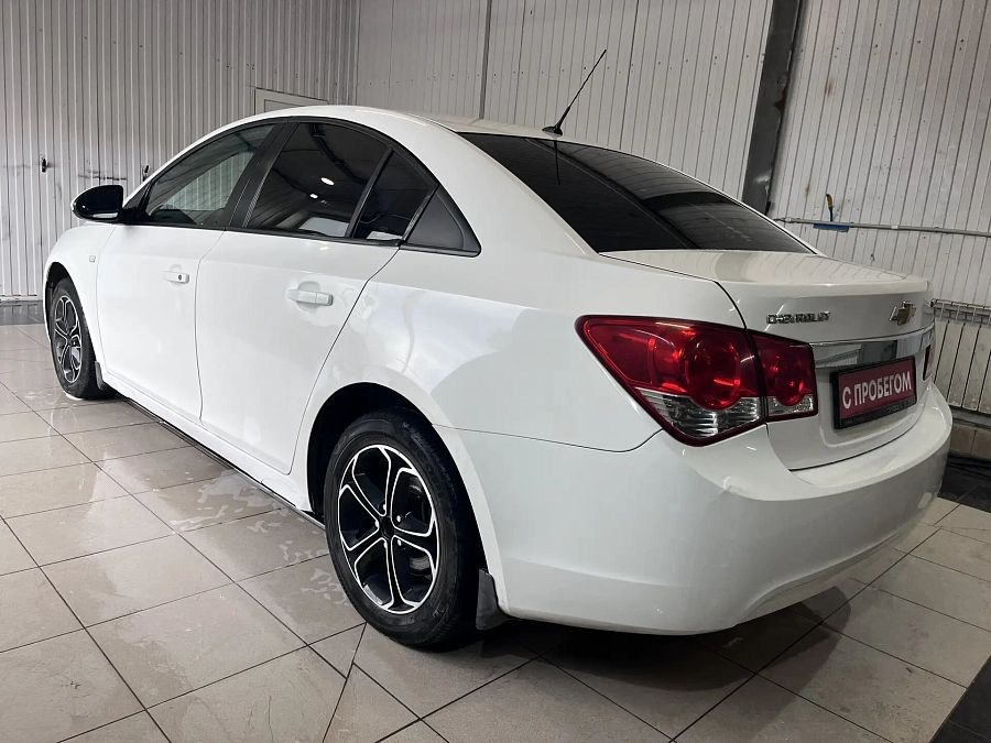 Chevrolet Cruze 1.6 MT (109 л.с.), 2012