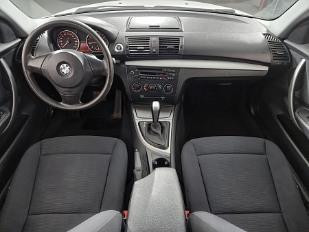 BMW 1 серии 116i 1.6 AT (115 л.с.), 2010 BMW 1 серии 116i 1.6 AT (115 л.с.), 2010 — купить в Нижнем Новгороде
