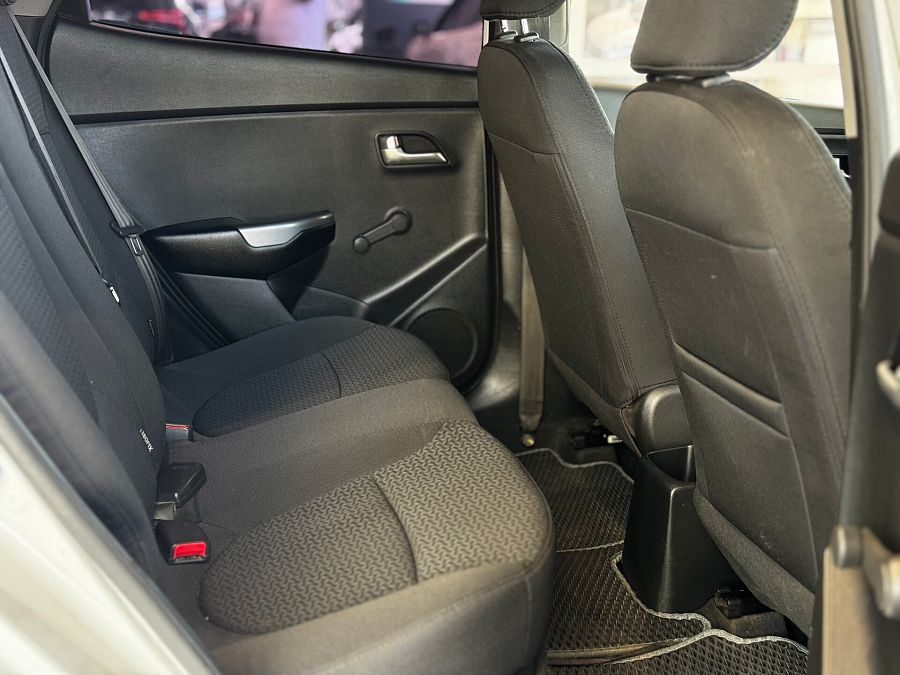 Kia Rio 1.6 MT (123 л.с.), 2016