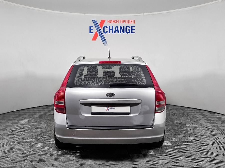 Kia Ceed 1.6 MT (122 л.с.), 2010 Kia Ceed 1.6 MT (122 л.с.), 2010