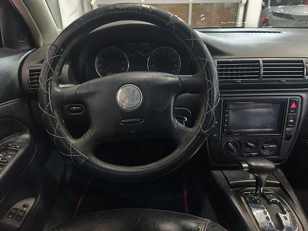 Volkswagen Passat 1.8 AT (170 л.с.), 2004 — купить в Нижнем Новгороде