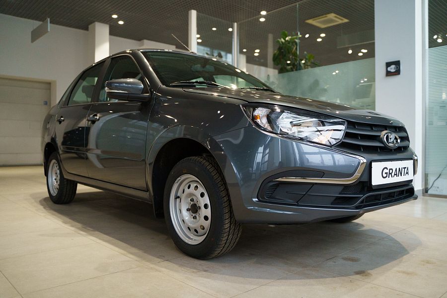 Lada (Ваз) Granta 1.6 MT (106 л.с.), 2026