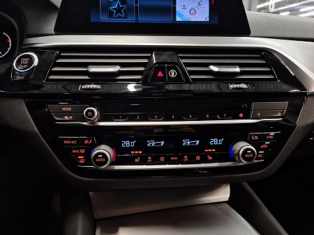 BMW 5 серии 520d xDrive 2.0d AT (190 л.с.) 4WD, 2019 — купить в Нижнем Новгороде