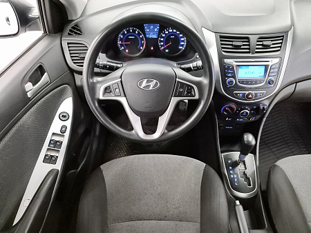 Hyundai Solaris 1.6 AT (123 л.с.), 2014 Hyundai Solaris 1.6 AT (123 л.с.), 2014 — купить в Нижнем Новгороде