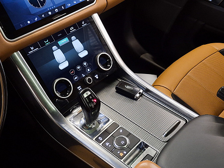 Land Rover Range Rover Sport 3.0 AT (340 л.с.) 4WD, 2019 — купить в Нижнем Новгороде