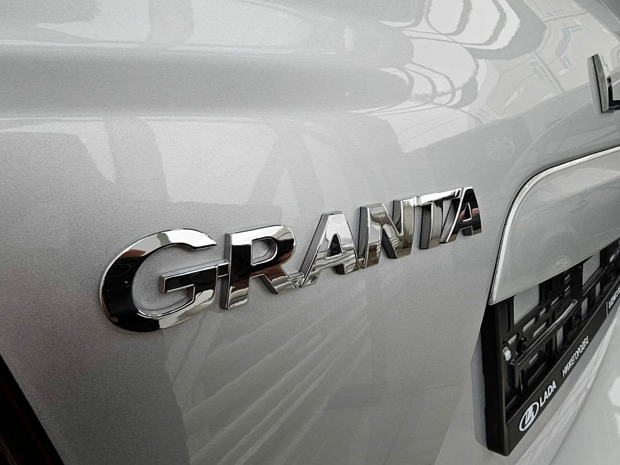 Lada (Ваз) Granta 1.6 MT (106 л.с.), 2026