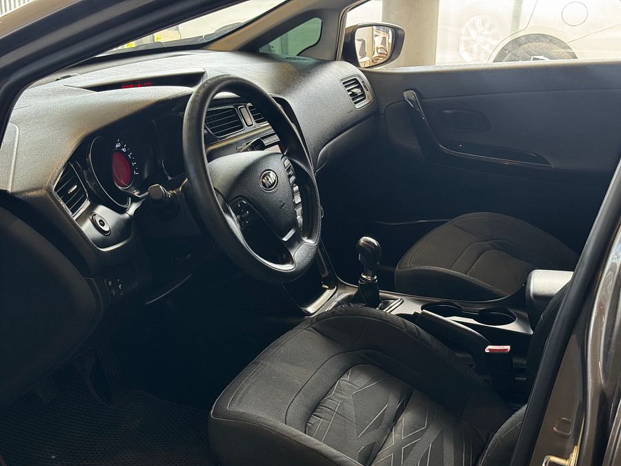 Kia Ceed 1.6 MT (129 л.с.), 2014