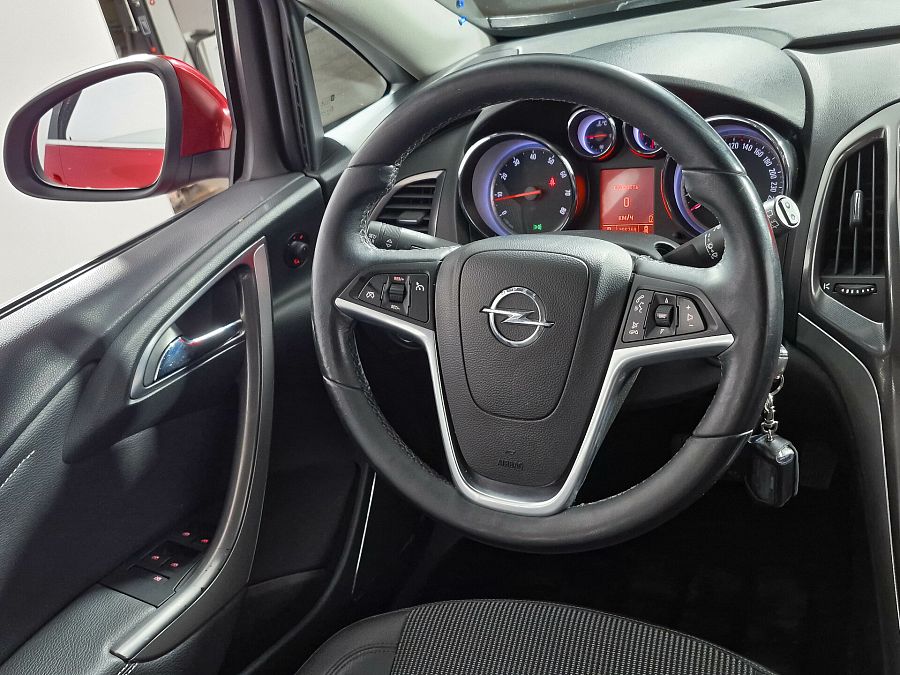 Opel Astra 1.6 AT (115 л.с.), 2011