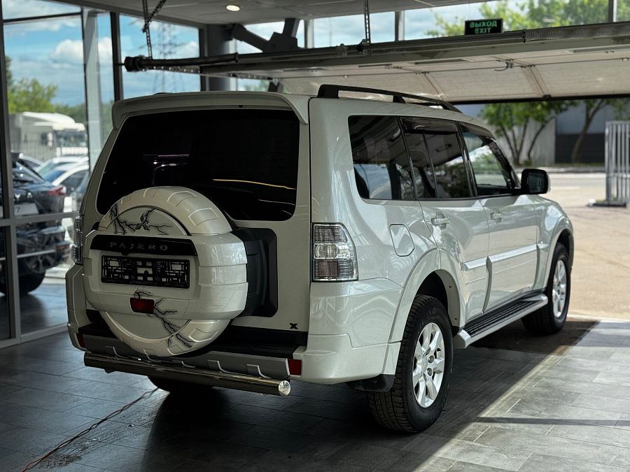 Mitsubishi Pajero 3.0 AT (178 л.с.) 4WD, 2013