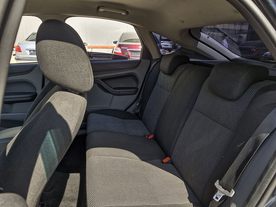Ford Focus 1.6 MT (100 л.с.), 2008