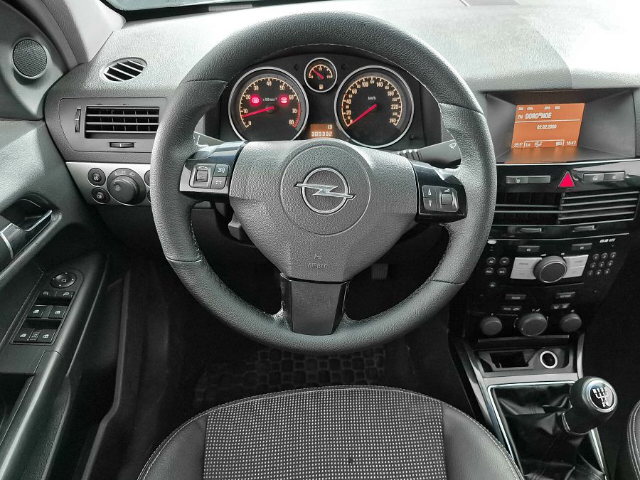 Opel Astra 1.8 MT (140 л.с.), 2007 Opel Astra 1.8 MT (140 л.с.), 2007