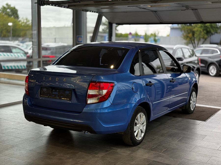Lada (Ваз) Granta 1.6 MT (90 л.с.), 2021