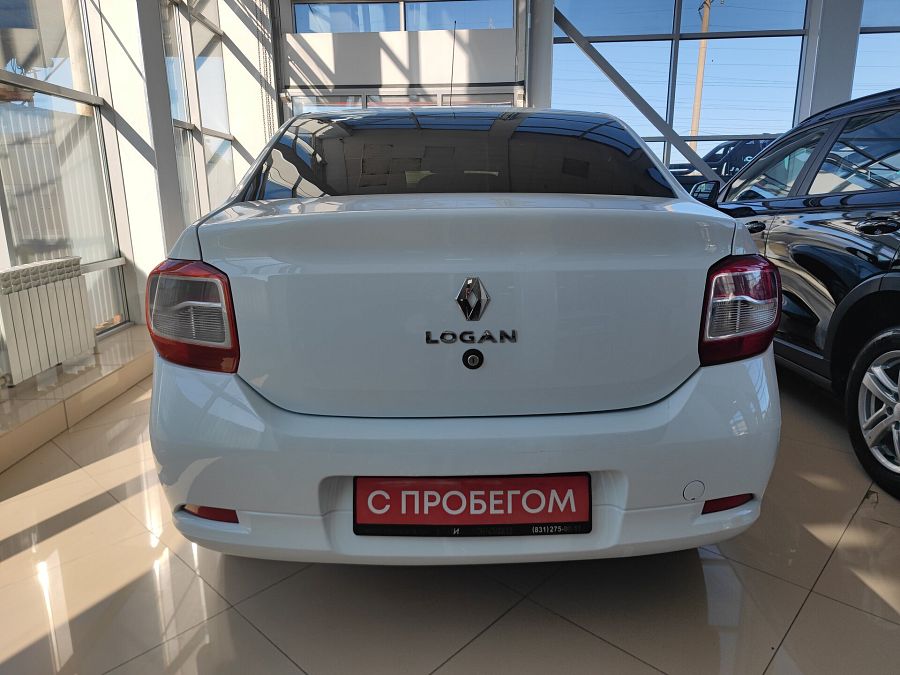 Renault Logan 1.6 MT (82 л.с.), 2019