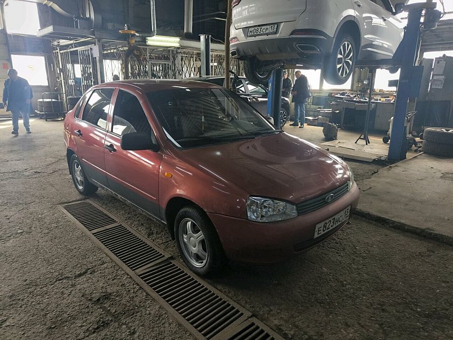 Lada (Ваз) Kalina 1.6 MT (84 л.с.), 2011 Lada (Ваз) Kalina 1.6 MT (84 л.с.), 2011