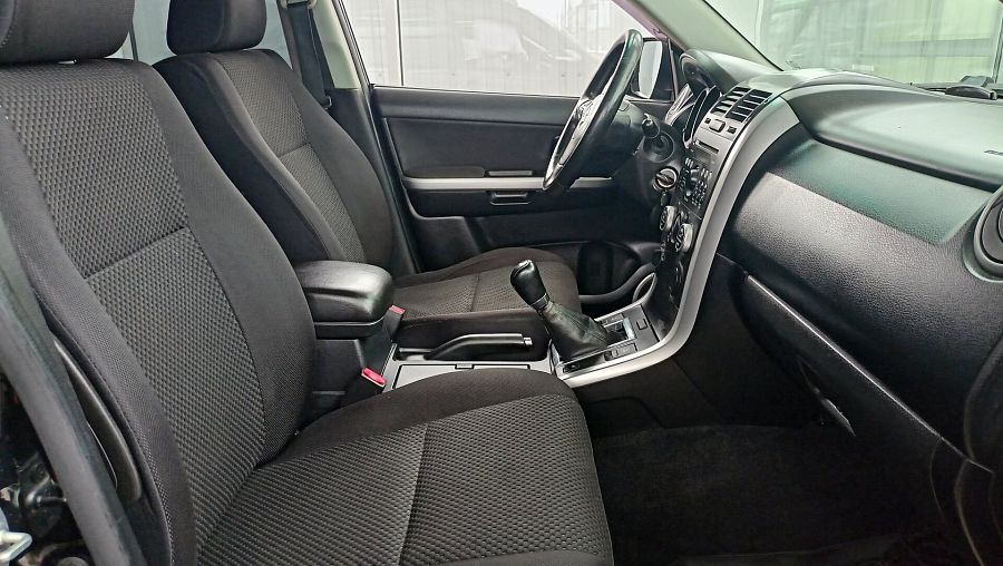 Suzuki Grand Vitara 2.0 MT (140 л.с.) 4WD, 2011 Suzuki Grand Vitara 2.0 MT (140 л.с.) 4WD, 2011