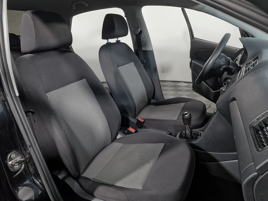Volkswagen Polo 1.6 MT (105 л.с.), 2014